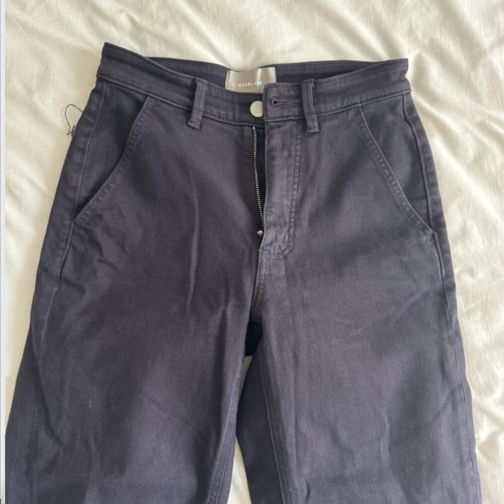 The Straight Leg Crop